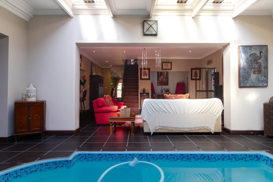 6 Bedroom Property for Sale in Sandbaai Western Cape
